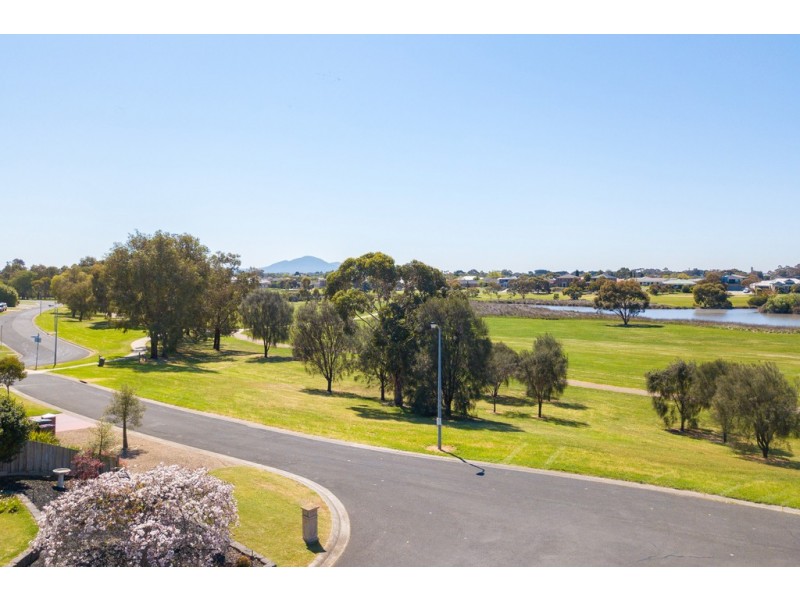 64 Lara Boulevard, Lara VIC 3212