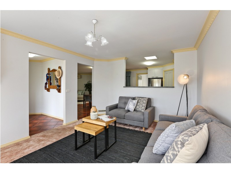 64 Lara Boulevard, Lara VIC 3212