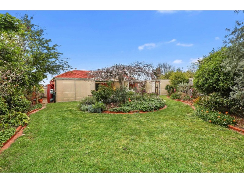 64 Lara Boulevard, Lara VIC 3212