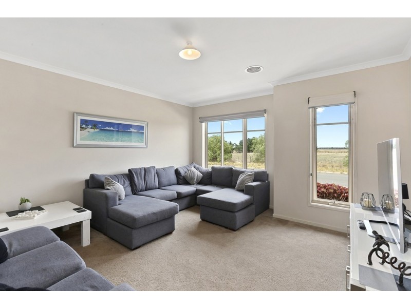 112 Canterbury Road West, Lara VIC 3212