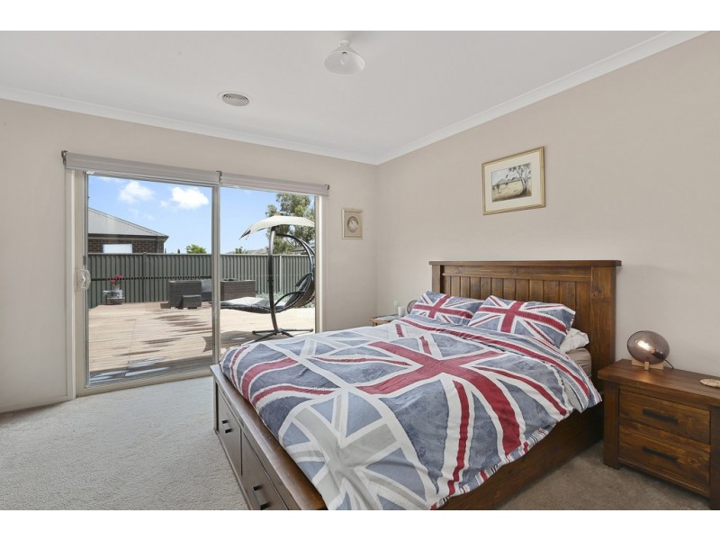 112 Canterbury Road West, Lara VIC 3212