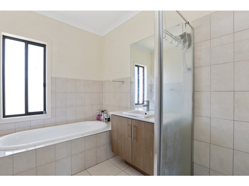 158 Old Melbourne Road, Lara VIC 3212