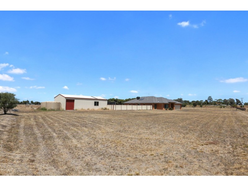 158 Old Melbourne Road, Lara VIC 3212
