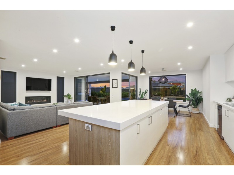 22 Caddys Road, Lara VIC 3212