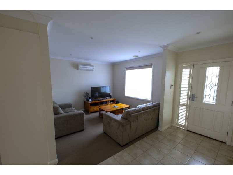 2/20 Curletts Road, Lara VIC 3212