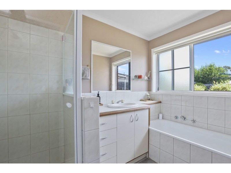 3/50 Cameron Crescent, Lara VIC 3212