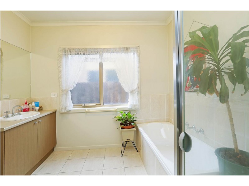 2/59 Rennie Street, Lara VIC 3212