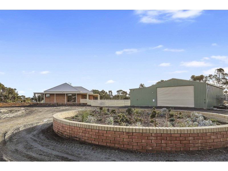 85 McIntosh Road, Little River VIC 3211