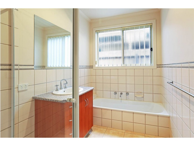 7 Hailar Lane, Lara VIC 3212