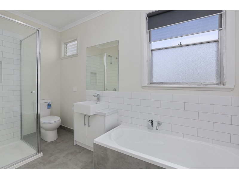1 Iowa Street, Corio VIC 3214