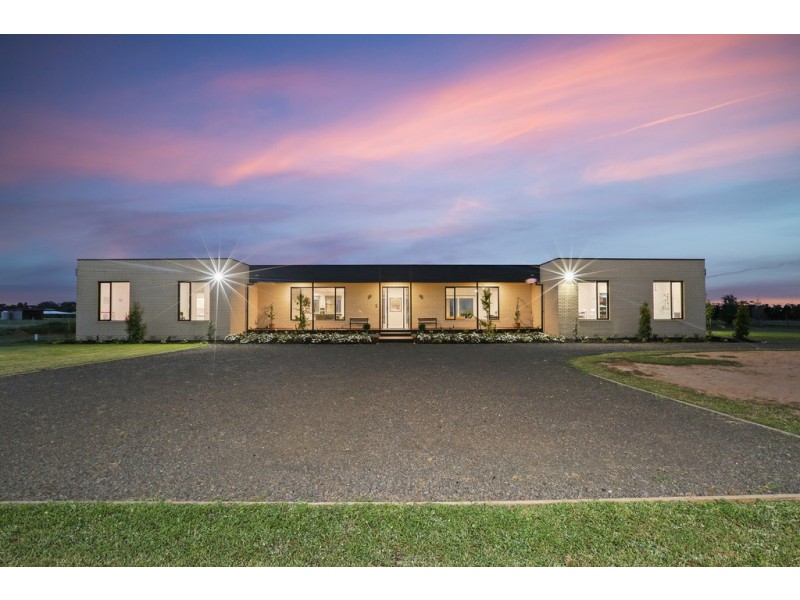 2-4 Robs Lane, Little River VIC 3211