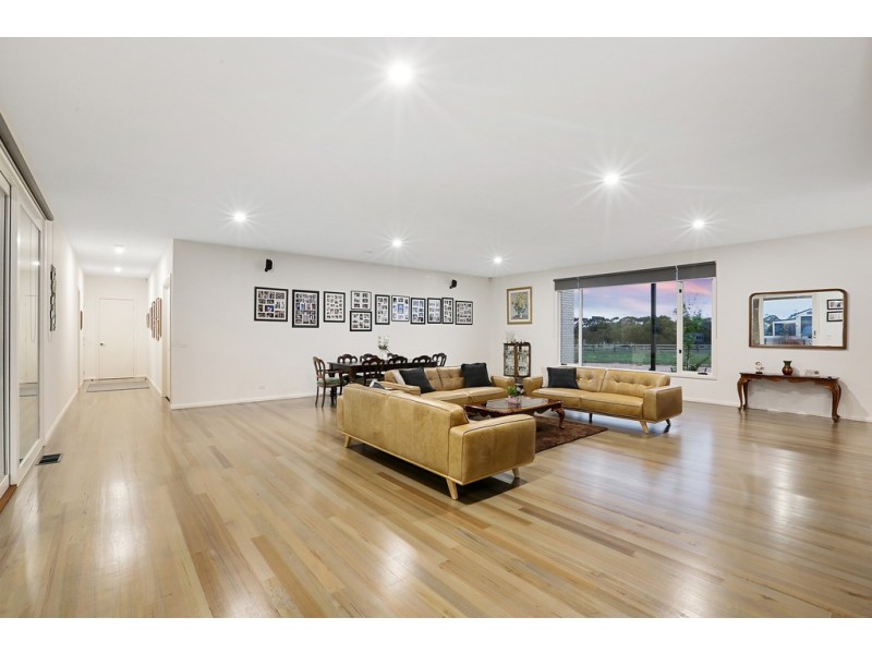2-4 Robs Lane, Little River VIC 3211