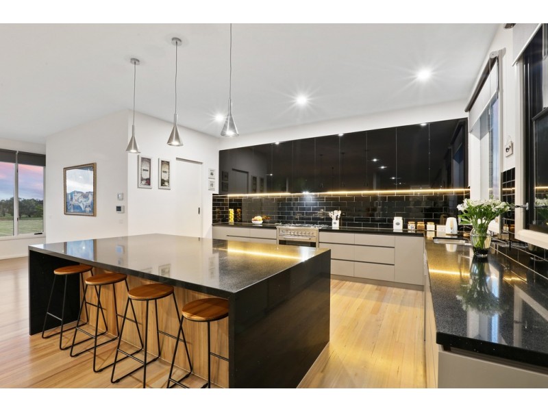 2-4 Robs Lane, Little River VIC 3211