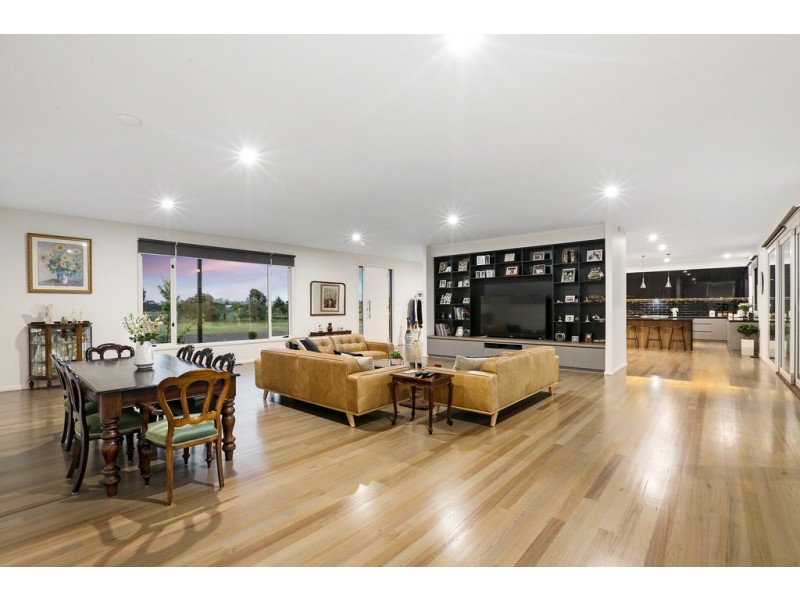 2-4 Robs Lane, Little River VIC 3211