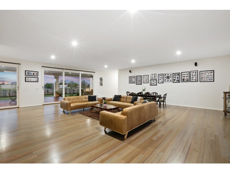 2-4 Robs Lane, Little River VIC 3211