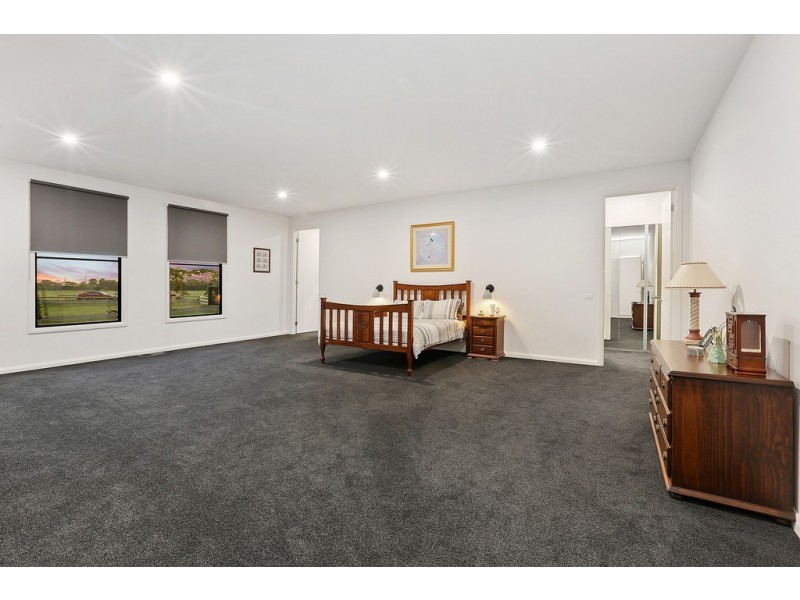 2-4 Robs Lane, Little River VIC 3211