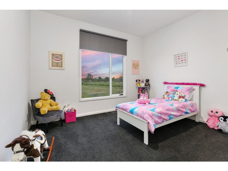 2-4 Robs Lane, Little River VIC 3211