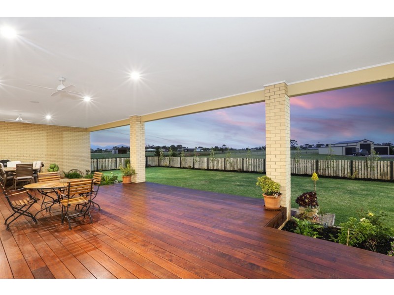 2-4 Robs Lane, Little River VIC 3211