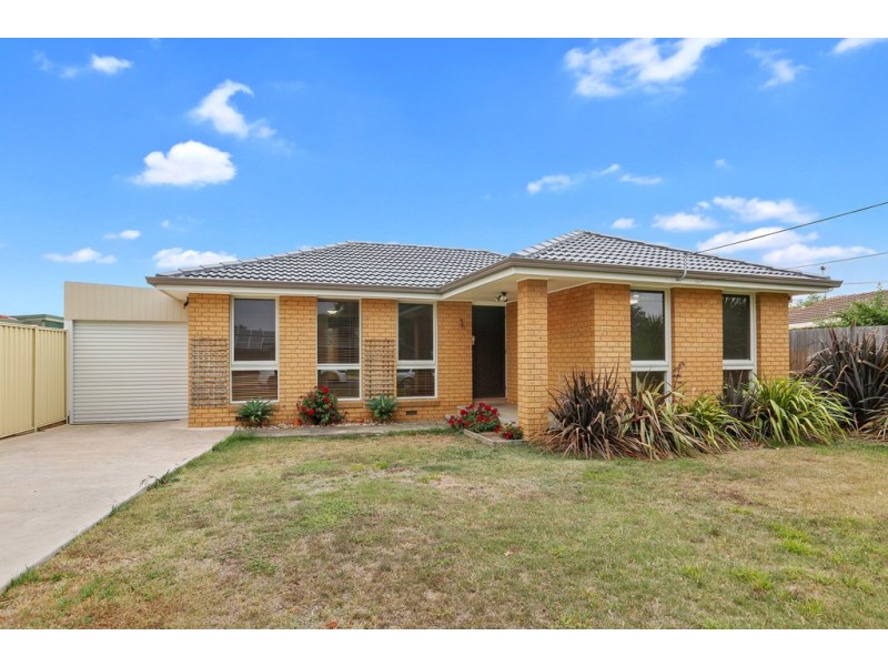 1/10 Denise Court, Lara VIC 3212