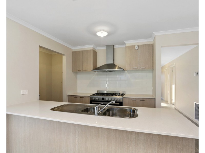 19 Lavender Drive, Lara VIC 3212