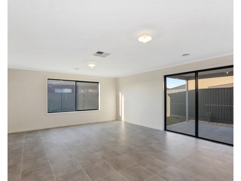19 Lavender Drive, Lara VIC 3212