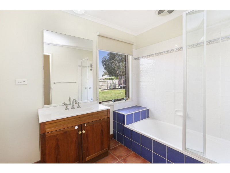 10 Boulder Court, Lara VIC 3212