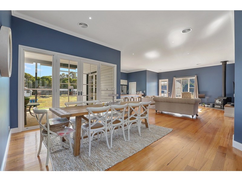 15 Constantine Drive, Lara VIC 3212