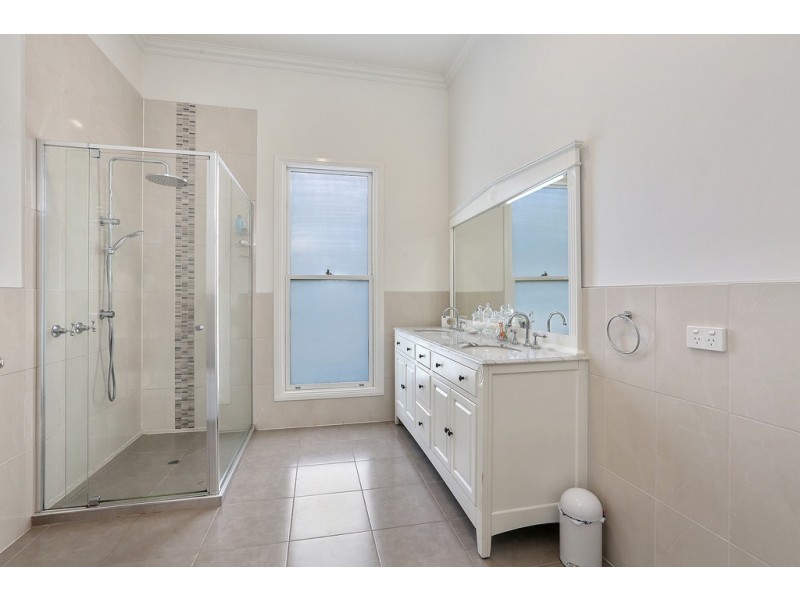 15 Constantine Drive, Lara VIC 3212