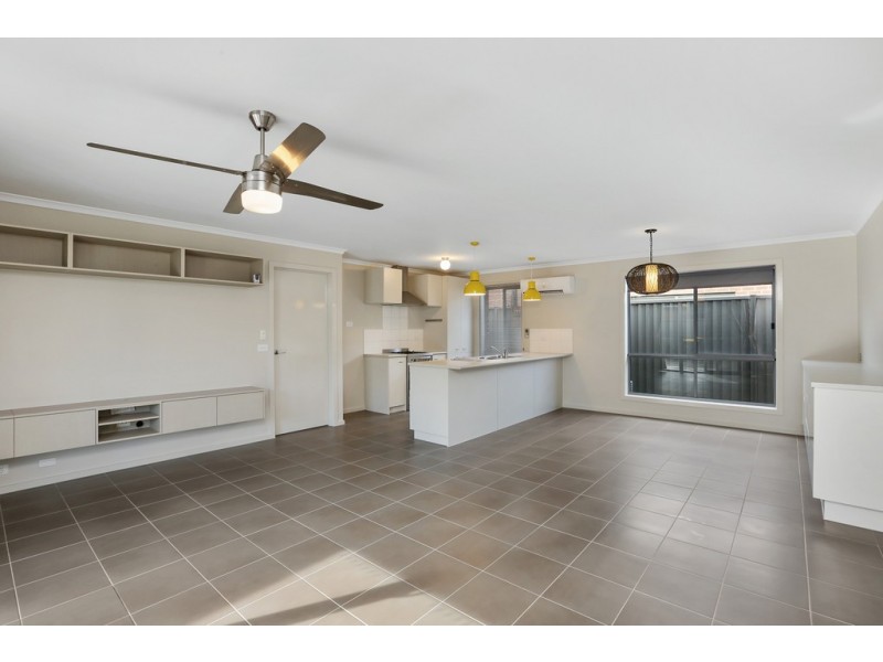 6 Nankeen Avenue, Lara VIC 3212