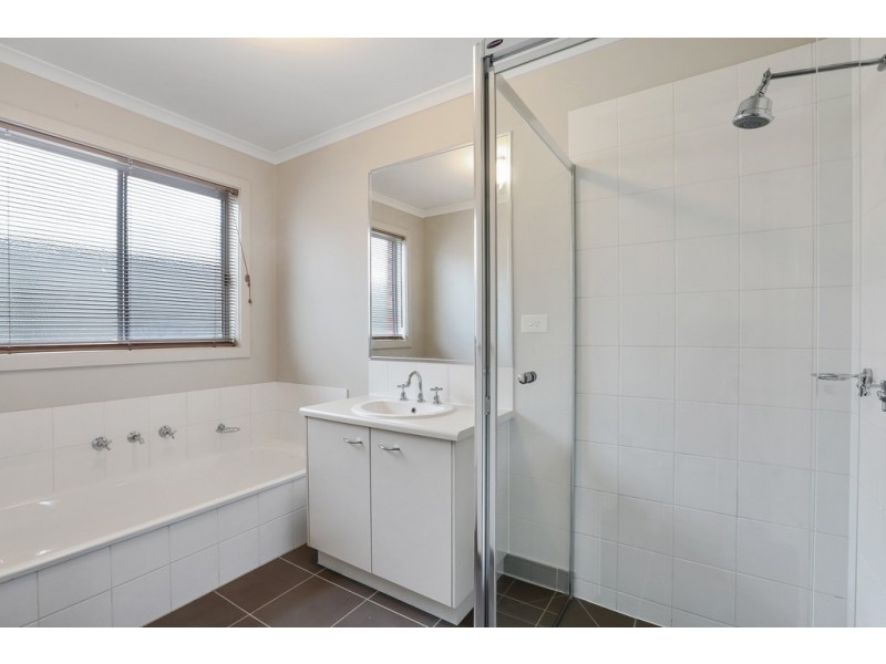 6 Nankeen Avenue, Lara VIC 3212