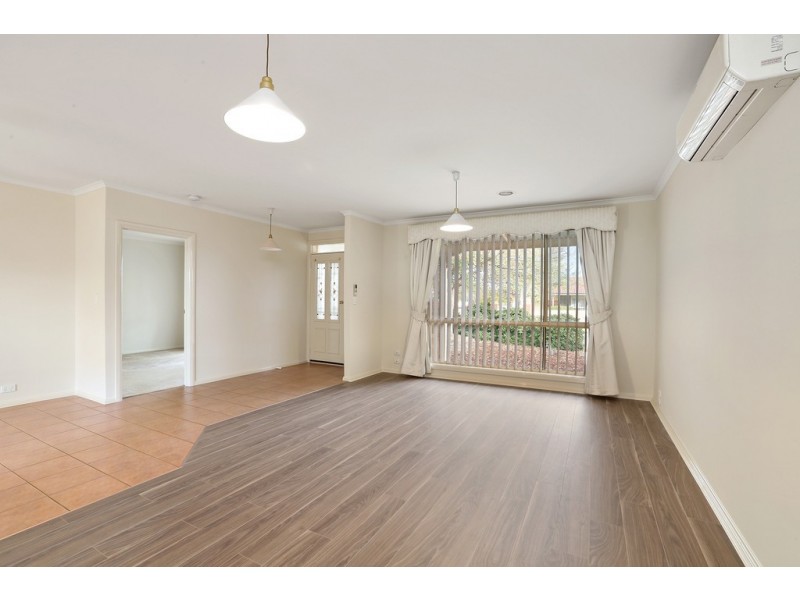 9 Blackbird Circuit, Lara VIC 3212