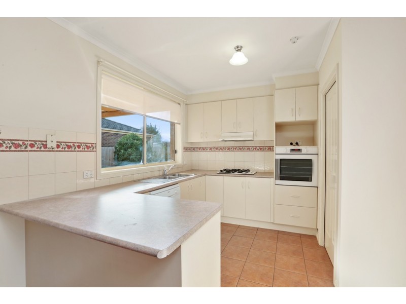 9 Blackbird Circuit, Lara VIC 3212