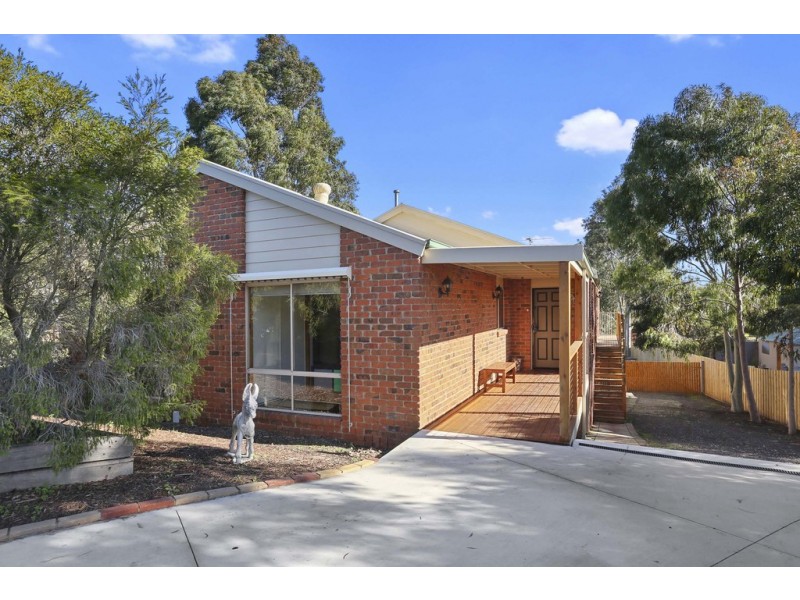 8 Scarlett Grove, Lara VIC 3212