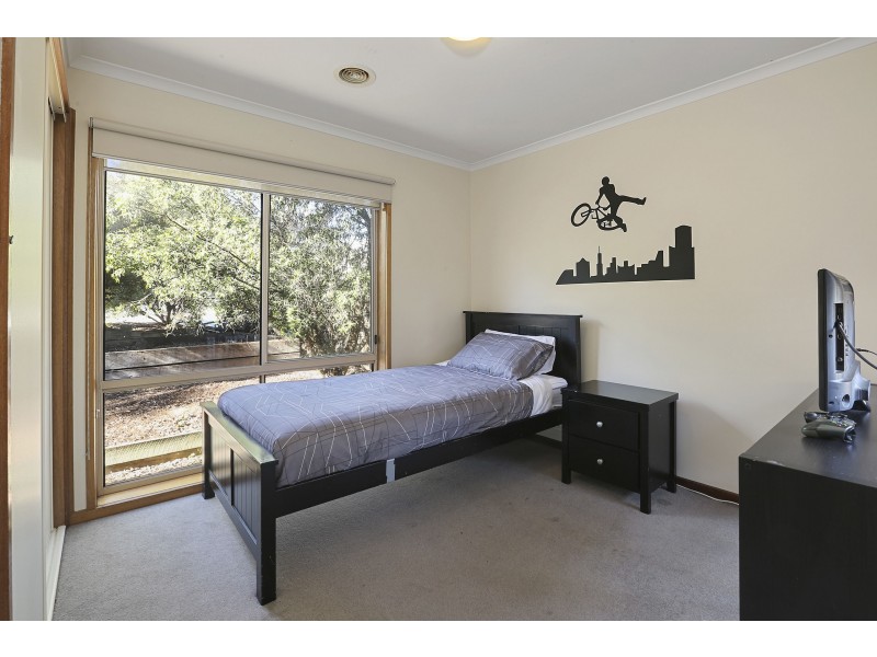 8 Scarlett Grove, Lara VIC 3212