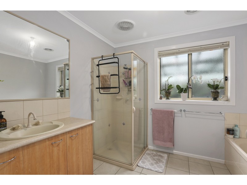 17 Felicity Court, Lara VIC 3212