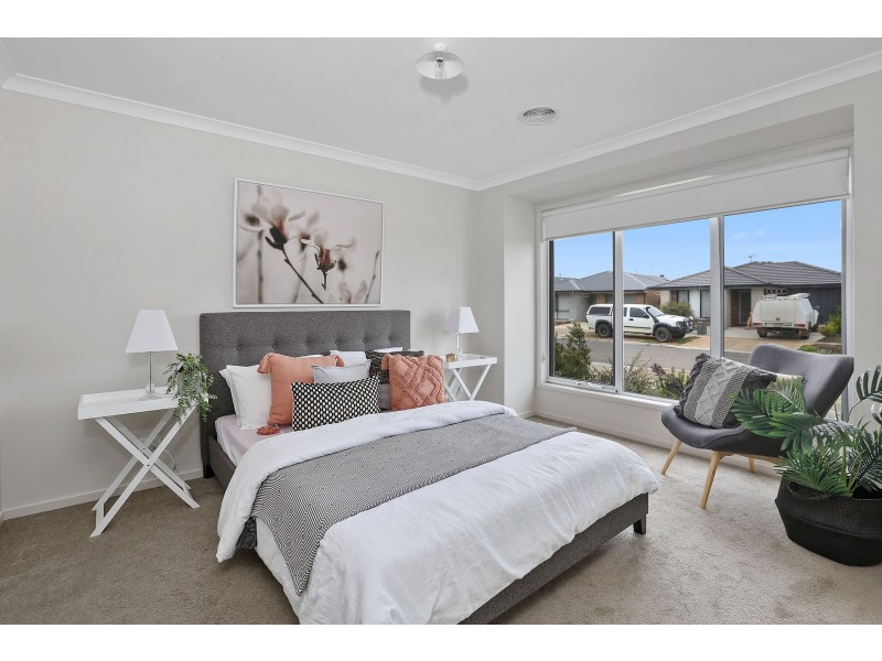 34 Yellow Avenue, Lara VIC 3212