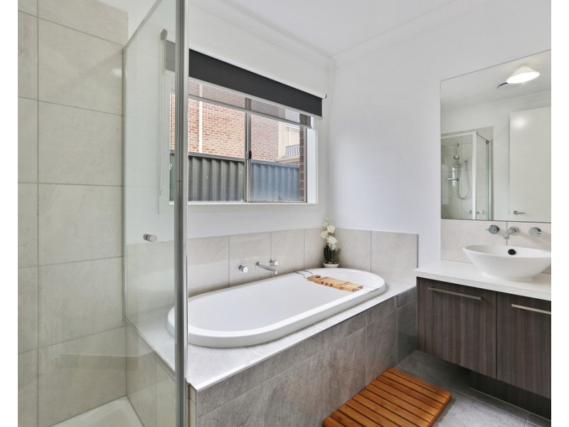 5 Wathaurong Drive, Lara VIC 3212