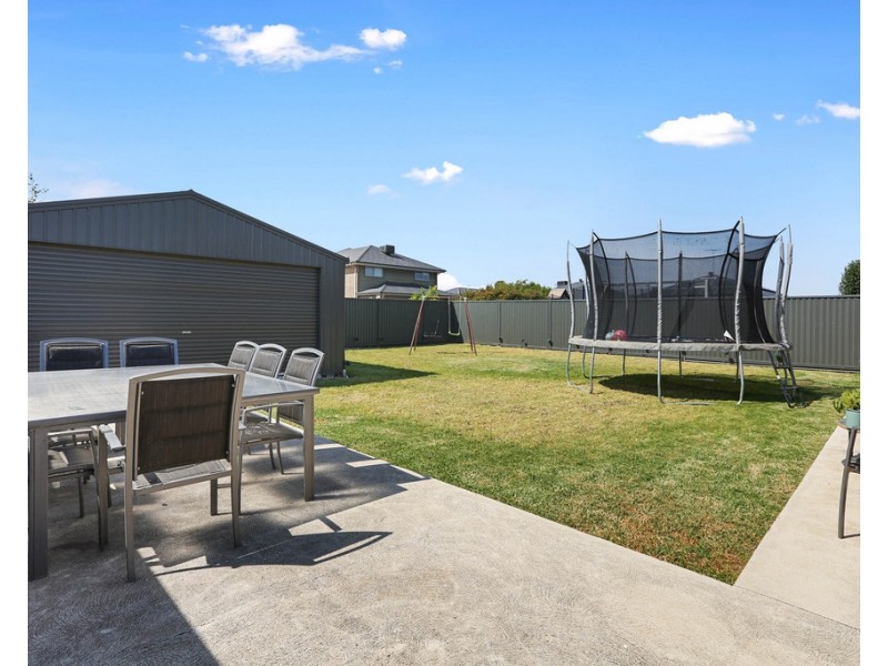 5 Wathaurong Drive, Lara VIC 3212