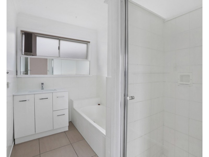 1/11 Saintfield Street, Lara VIC 3212