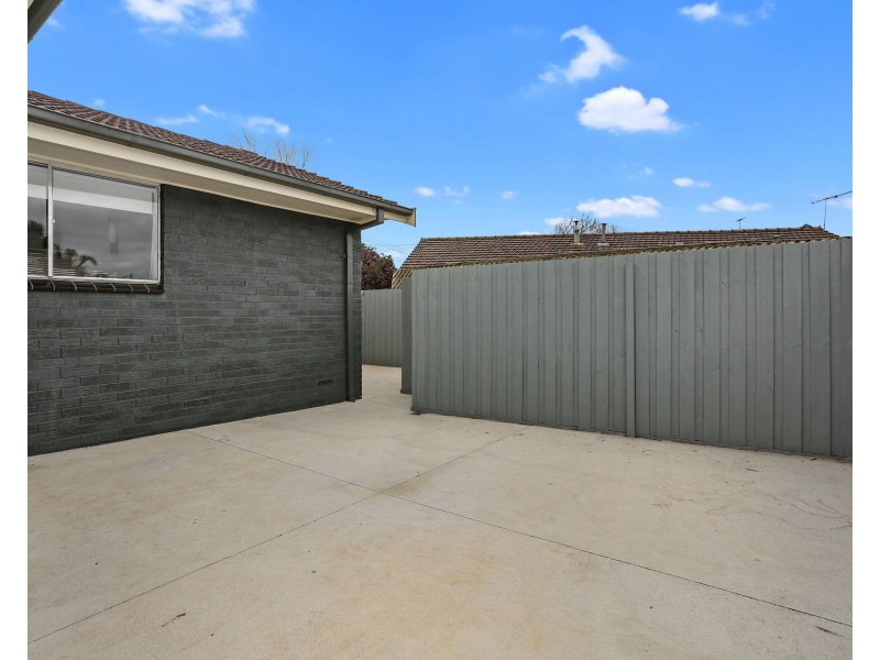1/11 Saintfield Street, Lara VIC 3212