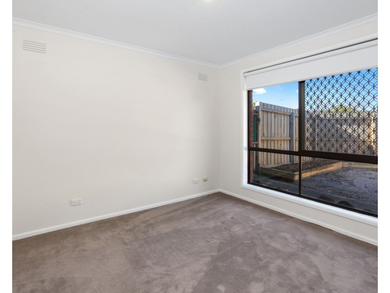 2/15 Jania Street, Lara VIC 3212