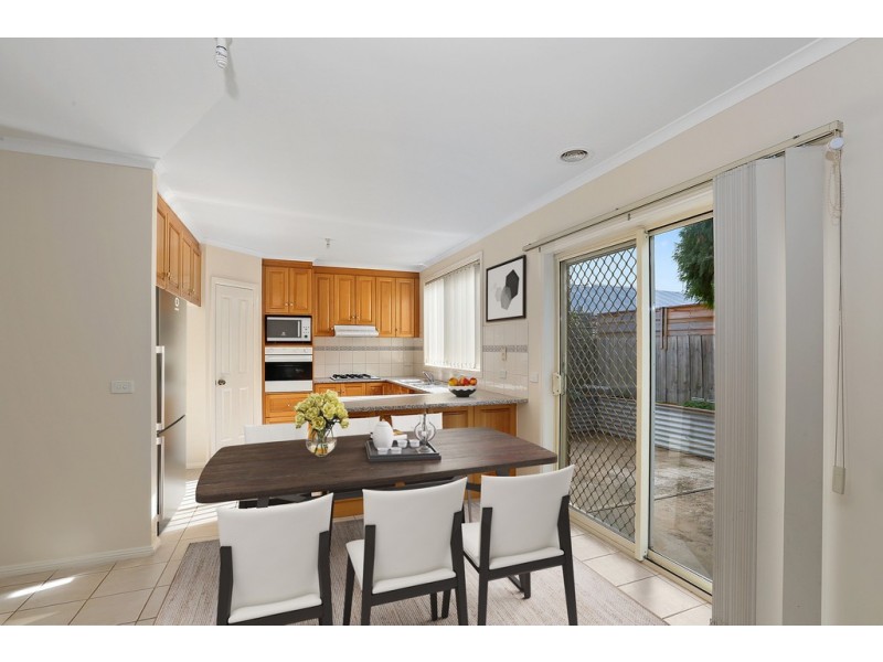 2/22 Brownlow Court, Lara VIC 3212