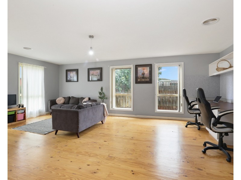 8 Cypress Court, Lara VIC 3212