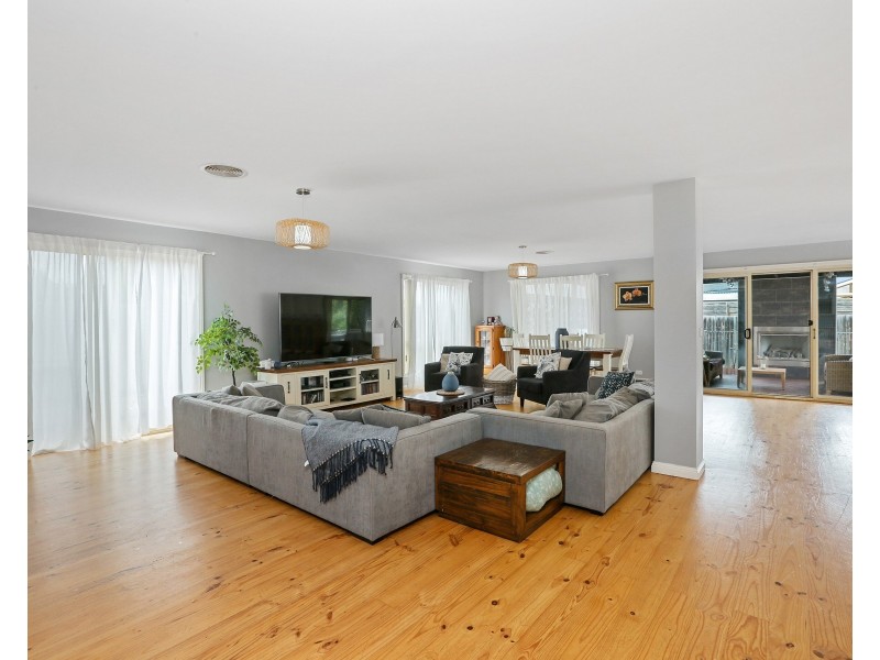 8 Cypress Court, Lara VIC 3212
