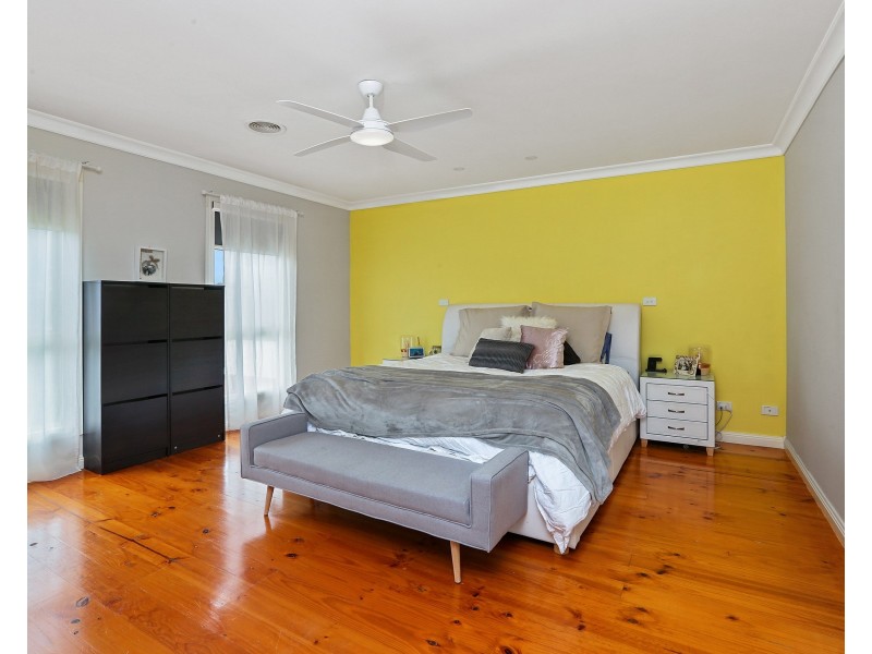 8 Cypress Court, Lara VIC 3212