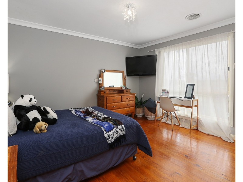 8 Cypress Court, Lara VIC 3212