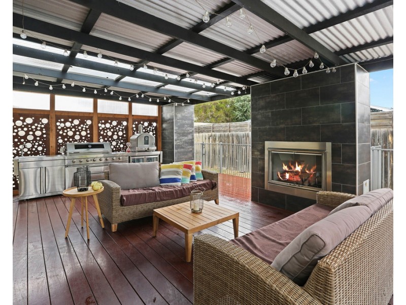 8 Cypress Court, Lara VIC 3212