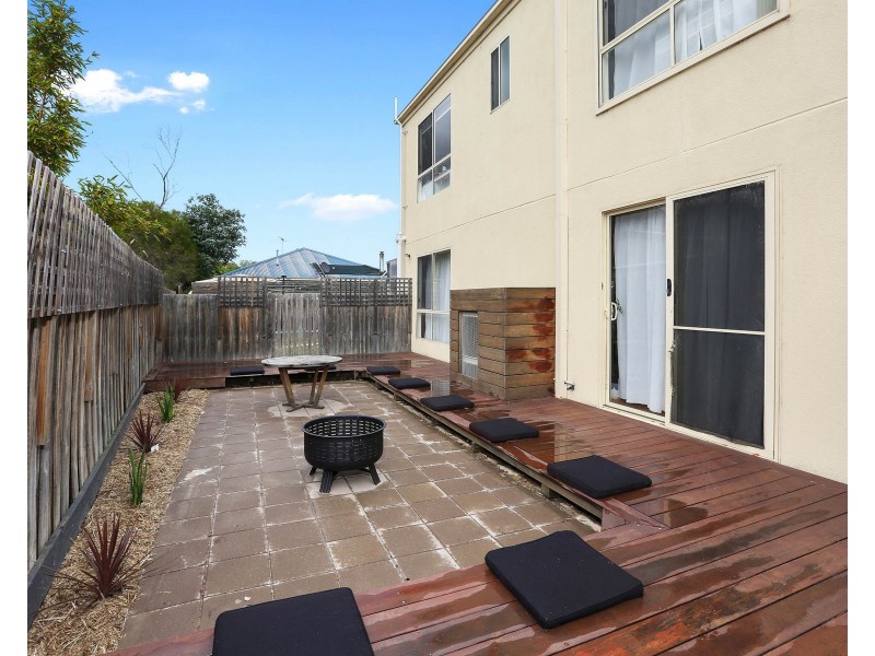 8 Cypress Court, Lara VIC 3212