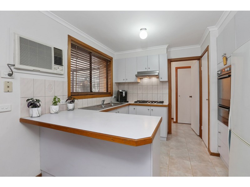 18 Leonora Court, Corio VIC 3214