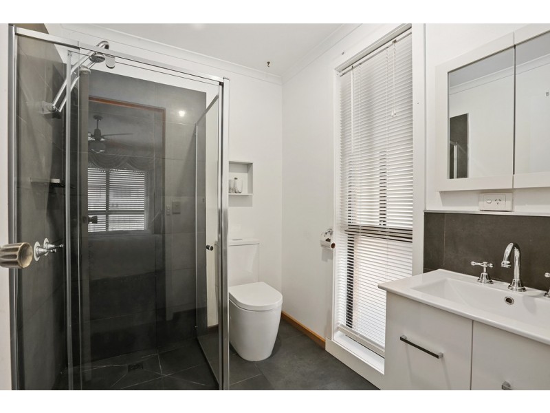 18 Leonora Court, Corio VIC 3214